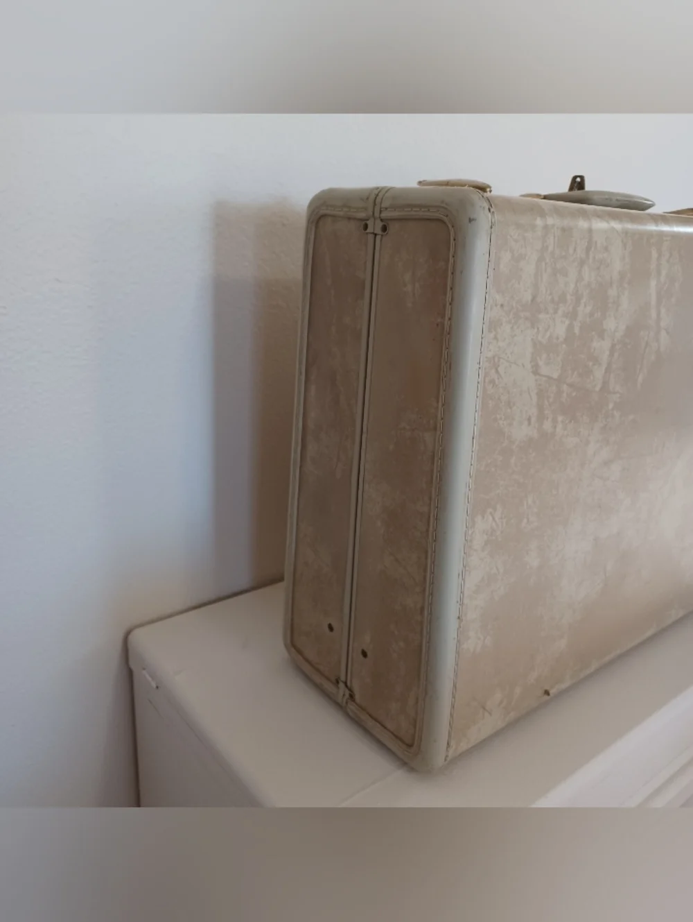 Samsonite Vintage 1950s Cream Marble Streamlite Suitcase Travel Case - 21